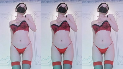 Vidéo érotique dans un musée : Une expérience artistique et sensuelle