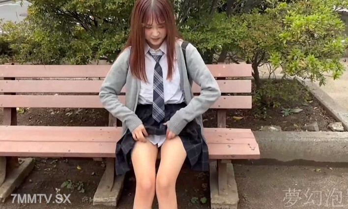 Le jalon romantique TV érotique divine de cette jeune de 18 ans : Ne manquez pas ça