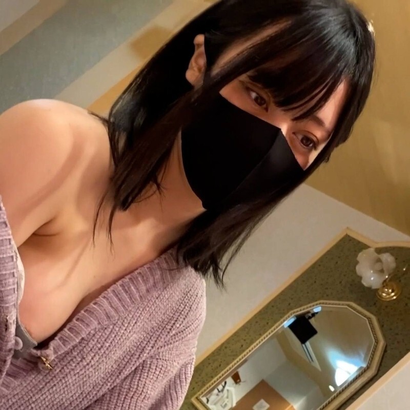 La déesse de l'érotisme, Déesse-chan, est de retour pour vous choyer avec passion et dévouement