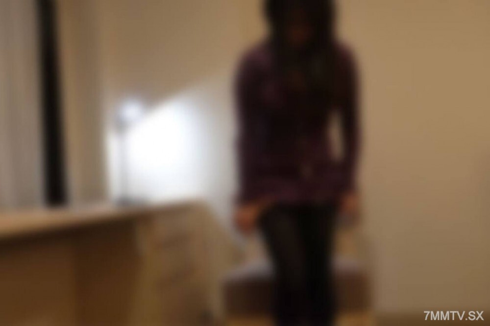 Découvrez l'extase avec une éjaculation féminine en trio : une femme séduisante et un corps sublime