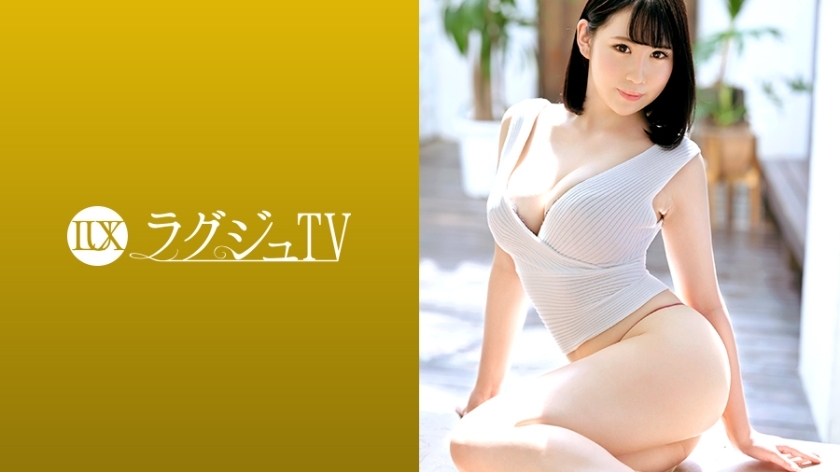 Regardez cette sœur aux gros seins étranglée jusqu'au cœur qui supplie pour 