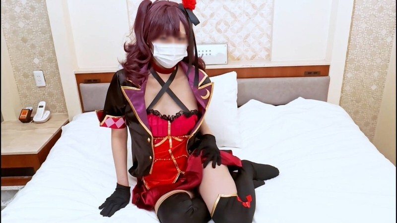 Dosukebe Shikinyan : Cosplayeuse Hardcore offrant une fellation érotique et des mouvements de hanche suggestifs