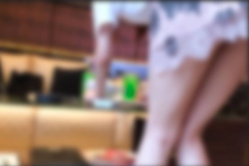 Profitez d'une expérience unique : Éjaculez dans le vagin d'une jeune fille de 19 ans sans aucune censure