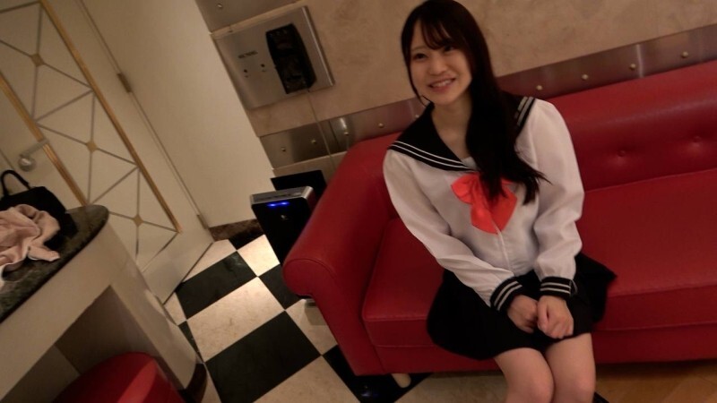 Découvrez Aoi-chan, la sublime idole de 19 ans, pleine de charme et de séduction
