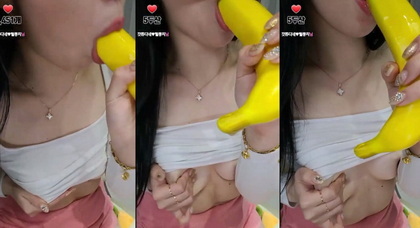 Plongez dans l'univers sensuel de Judy101 avec notre vidéo érotique captivante